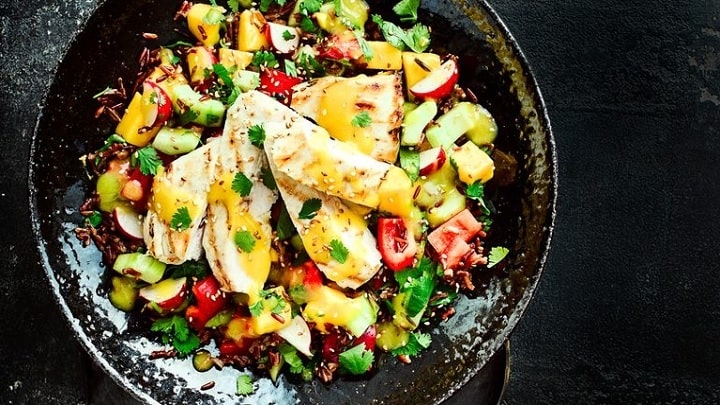 نکات و فوت و فن‌های تهیه سالاد انبه و ذرت