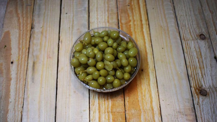 نگهداری غوره در سرکه نگهداری غوره در سرکه