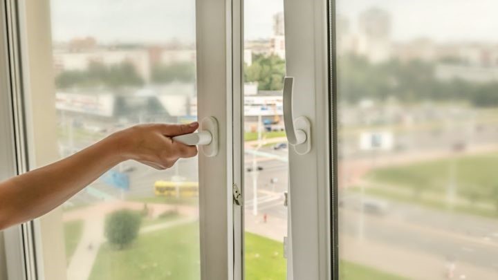 زمان باز کردن پنجره در تابستان