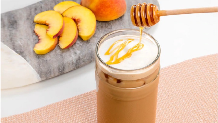 مراحل تهیه اسپرسو هلو مراحل تهیه اسپرسو هلو