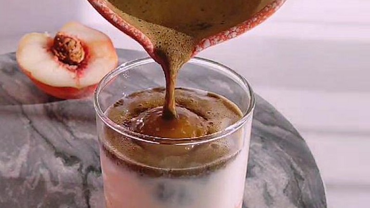 طرز تهیه اسپرسو هلو بدون شیر طرز تهیه اسپرسو هلو بدون شیر