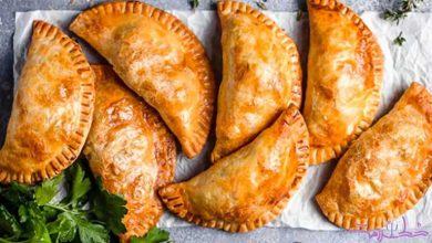 یه شام ساده و خوشمزه درست کن (پیراشکی سوسیس)