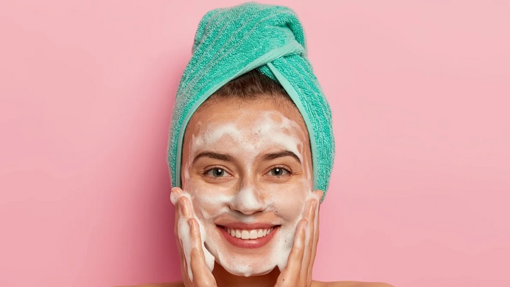 فیشیال صورت در خانه فیشیال صورت در خانه