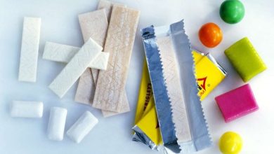 آیا قورت دادن آدامس واقعا خطرناک است؟