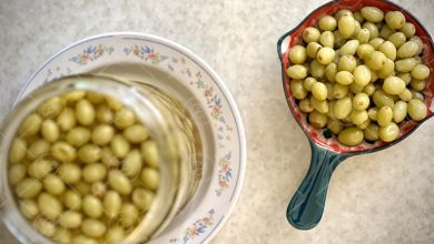 طرز تهیه غوره شور (غوره غوره) خانگی+ نکات و فوت‌و‌فن ها