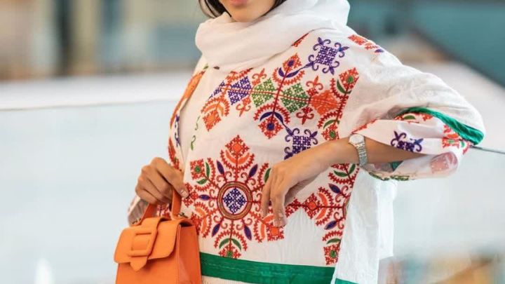 مانتو تکه دوزی ترند زیبای سال 1403 مانتو تکه دوزی ترند زیبای سال 1403