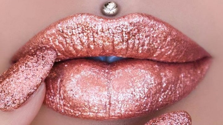 رنگ رژ لب ترند و پرطرفدار: رژ لب شاین رنگ رژ لب ترند و پرطرفدار: رژ لب شاین