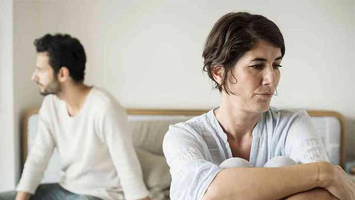 بی‌اهمیت شمردن همسر توسط زن