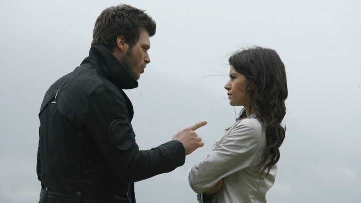 عشق ممنوع (Aşk-ı Memnu) از بهترین فیلم و سریالهای کیوانچ تاتلیتوغ عشق ممنوع (Aşk-ı Memnu) از بهترین فیلم و سریالهای کیوانچ تاتلیتوغ