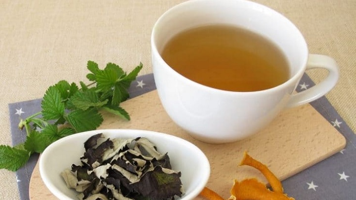 طرز تهیه دمنوش برگ شاه توت طرز تهیه دمنوش برگ شاه توت