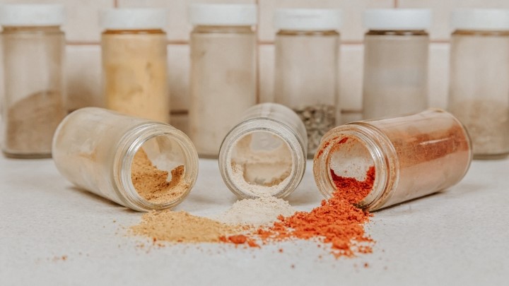 آیا میشود ادویه جات تاریخ مصرف گذشته را مصرف کرد؟ آیا میشود ادویه جات تاریخ مصرف گذشته را مصرف کرد؟