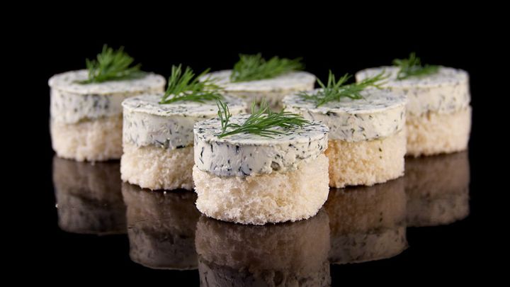 مراحل تهیه راتا مرغ با پسته مراحل تهیه راتا مرغ با پسته