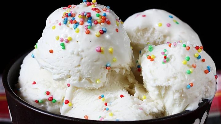 مراحل تهیه بستنی رژیمی مراحل تهیه بستنی رژیمی