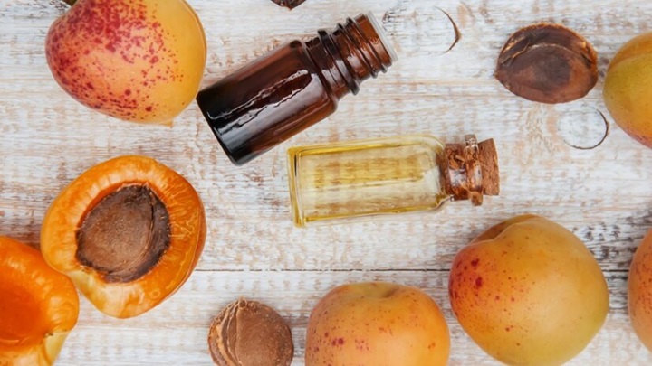 فواید استفاده از روغن هسته زردآلو فواید استفاده از روغن هسته زردآلو