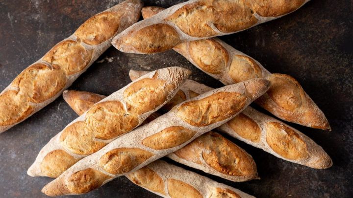 مراحل تهیه نان باگت خانگی