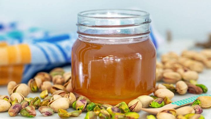 مراحل تهیه شربت پسته خانگی