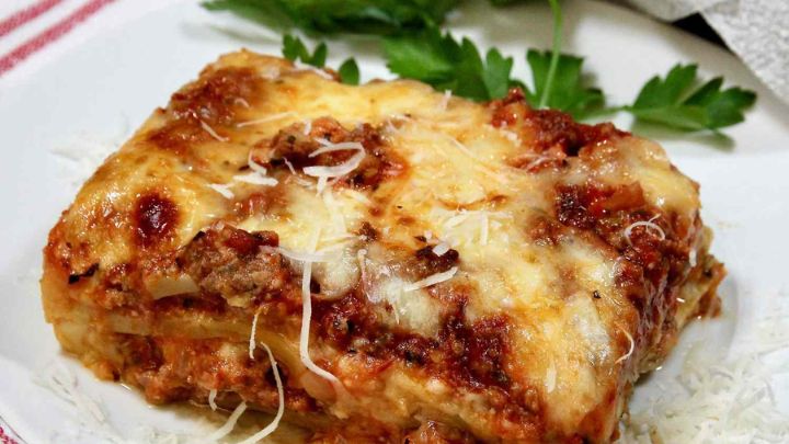 نکات و فوت و فنهای تهیه لازانیای آلمانی نکات و فوت و فنهای تهیه لازانیای آلمانی