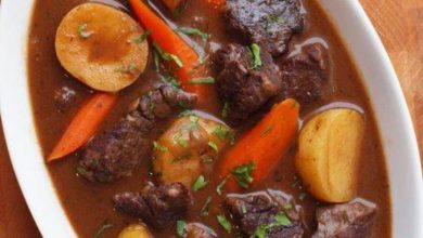 طرز تهیه خورش سیب گلاب؛ طعمی اصیل و دلنشین برای ناهار