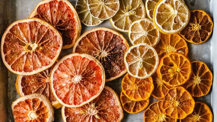 مراحل تهیه لیمو خشک ورقهای در دستگاه خشک کن مراحل تهیه لیمو خشک ورقهای در دستگاه خشک کن