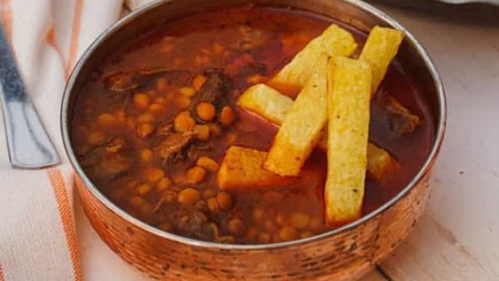 مراحل تهیه خورش قیمه با گوشت ریش ریش مراحل تهیه خورش قیمه با گوشت ریش ریش