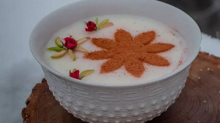 تزیین و سرو حلوا برنج با پنیر موزارلا