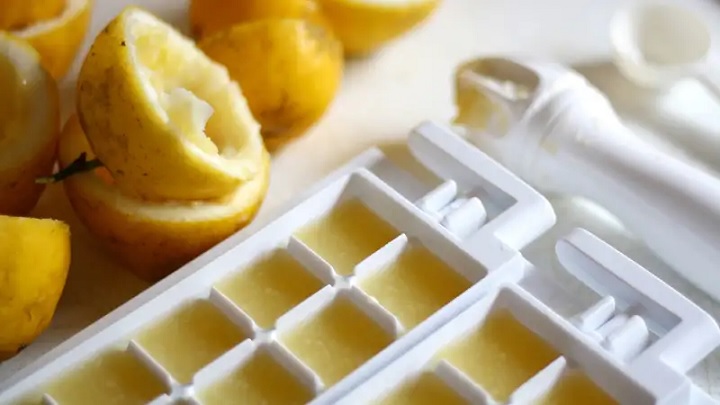 برای جلوگیری از تلخ شدن آبلیمو آن را در فریزر قرار دهید برای جلوگیری از تلخ شدن آبلیمو آن را در فریزر قرار دهید