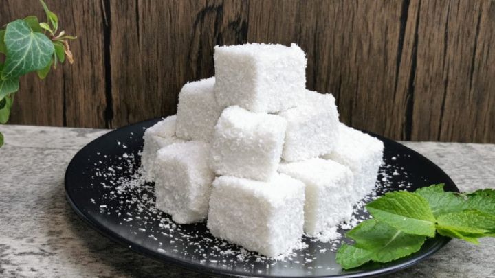 مراحل تهیه دسر کیک شیر