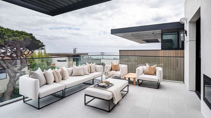 نورپردازی برای بالکن مدرن و شیک آپارتمان نورپردازی برای بالکن مدرن و شیک آپارتمان