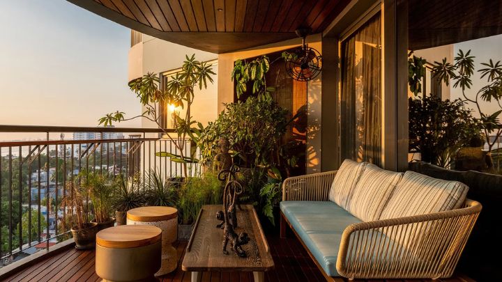 استفاده از انواع گیاهان و گلها برای بالکن مدرن و شیک آپارتمان استفاده از انواع گیاهان و گلها برای بالکن مدرن و شیک آپارتمان