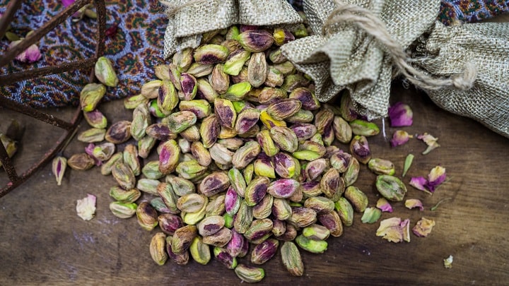 تنظیم چرخه قاعدگی با مصرف پسته