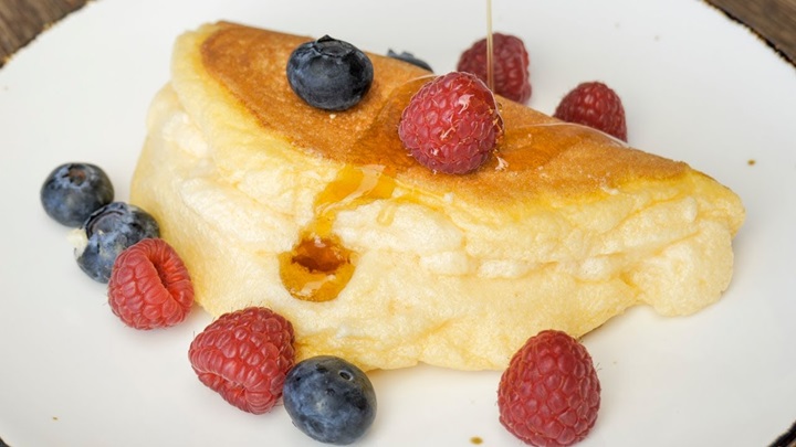 مراحل تهیه سوفله تخم مرغ پف پفی مراحل تهیه سوفله تخم مرغ پف پفی