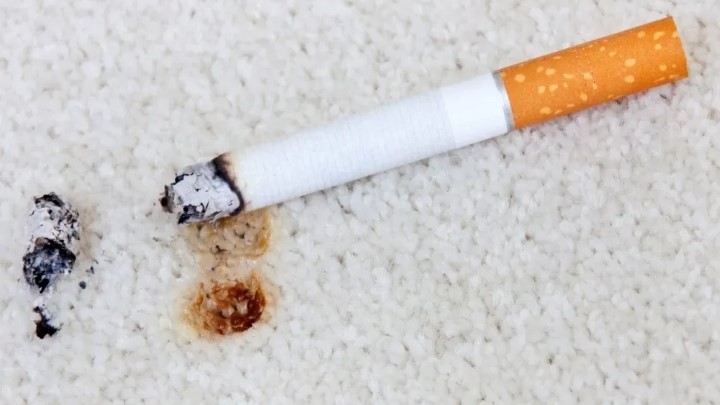 رفع لک سوختگی سیگار از روی مبلمان با روشهای طبیعی رفع لک سوختگی سیگار از روی مبلمان با روشهای طبیعی