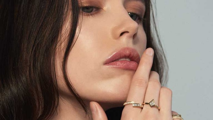 انگشترهایی که نور را به خود میگیرند: نگینهایی با برشهای بینظیر انگشترهایی که نور را به خود میگیرند: نگینهایی با برشهای بینظیر