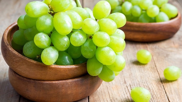 انگور چگونه باعث کاهش وزن میشود؟ انگور چگونه باعث کاهش وزن میشود؟