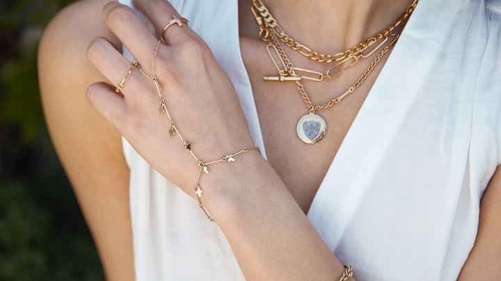 جدیدترین دستبندهای طلای زنانه؛ شیک و خاص جدیدترین دستبندهای طلای زنانه؛ شیک و خاص