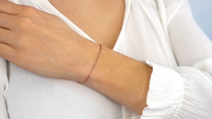 دستبندهای طلای زنانه: زیباترین هدیه برای خودتان دستبندهای طلای زنانه: زیباترین هدیه برای خودتان