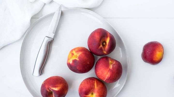 استفاده از کیسههای کاغذی برای تازه نگه داشتن شلیل استفاده از کیسههای کاغذی برای تازه نگه داشتن شلیل