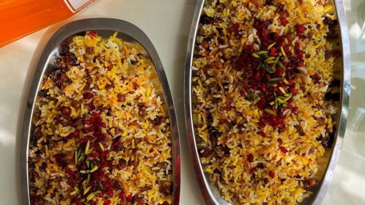 رسپی یک غذای خوشمزه با گردو، کشمش و مرغ