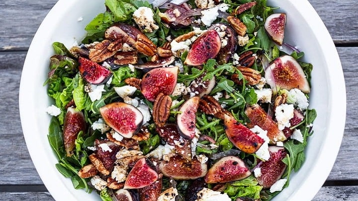 نکات و فوت و فنهای تهیه سالاد مرغ گرم با سس انجیر نکات و فوت و فنهای تهیه سالاد مرغ گرم با سس انجیر