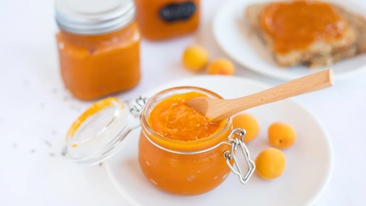 با زردآلوهای له شده چیکار کنم؟ با زردآلوهای له شده چیکار کنم؟