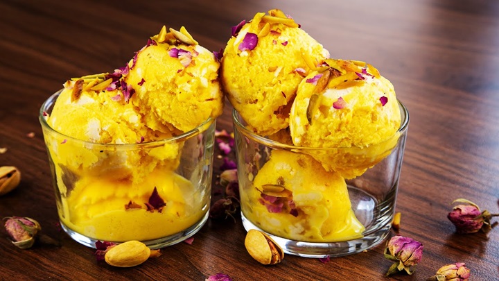 طرز تهیه بستنی اکبر مشتی