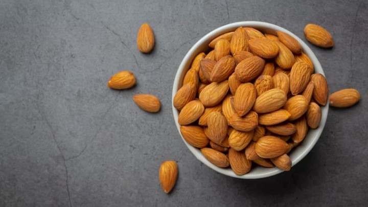 خاصیت بادام در کنترل وزن کودکان خاصیت بادام در کنترل وزن کودکان