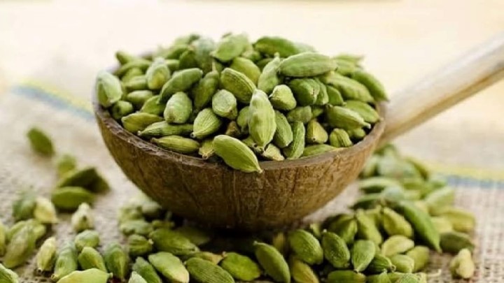 هل از ادویههای خنک کننده بدن هل از ادویههای خنک کننده بدن