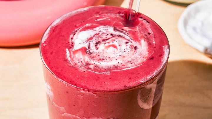 طرز تهیه اسموتی گیلاس با ماست و شیر طرز تهیه اسموتی گیلاس با ماست و شیر