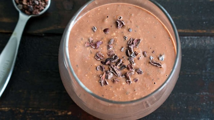 طرز تهیه اسموتی شکلات تلخ طرز تهیه اسموتی شکلات تلخ