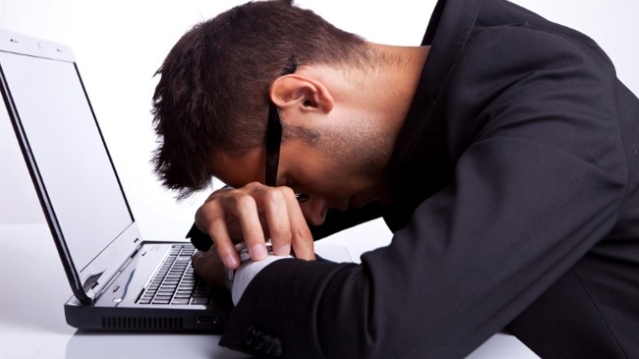 عوارض با شکم گرسنه خوابیدن عوارض با شکم گرسنه خوابیدن