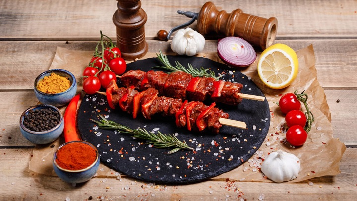 درست کردن کباب روی گاز درست کردن کباب روی گاز