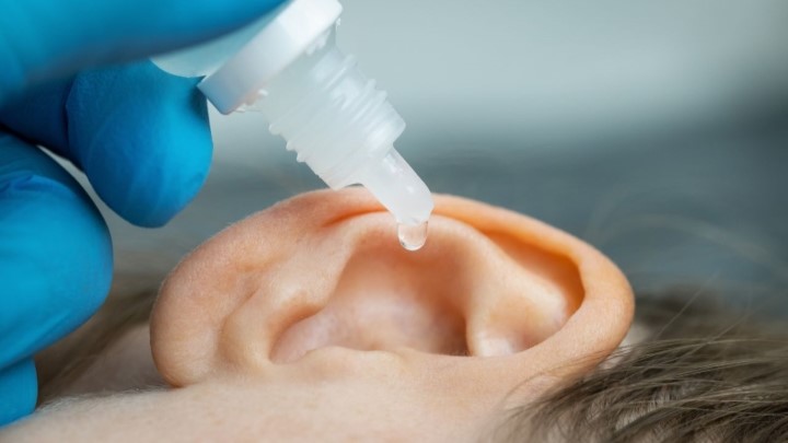 استفاده ار پراکسید هیدروژن برای درمان خانگی عفونت گوش استفاده ار پراکسید هیدروژن برای درمان خانگی عفونت گوش