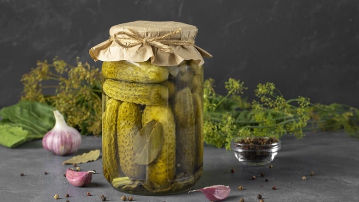 مراحل تهیه خیارشور خانگی فوری یک روزه مراحل تهیه خیارشور خانگی فوری یک روزه