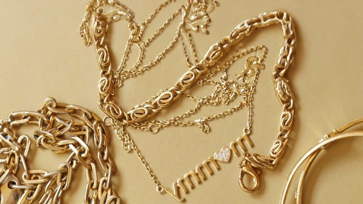 ترفندهای رایج برای باز کردن گره گردنبند ترفندهای رایج برای باز کردن گره گردنبند